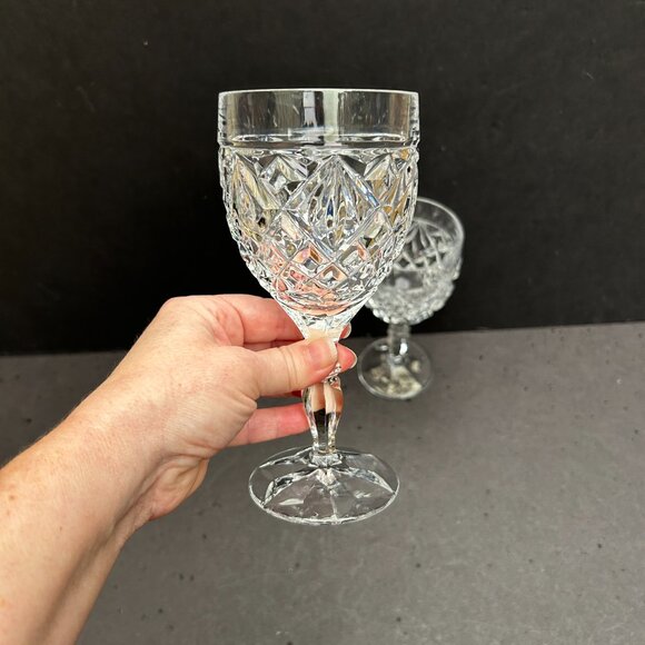 Set of 2 Gorham heavy cut crystal glasses with knobbed stem and star point base - Picture 5 of 9